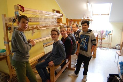 Fünf Schüler aus der Realschule Marktoberdorf lernten am Boys‘ Day den Arbeits- und Beschäftigungsbereich des St. Georgshofs, BRK-Einrichtung für psychisch kranke Menschen, kennen. Bild: Marketingagentur Tenambergen